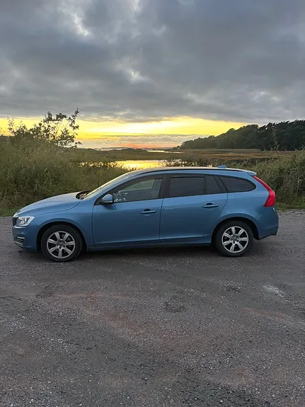 Volvo V60 2014 photo 2