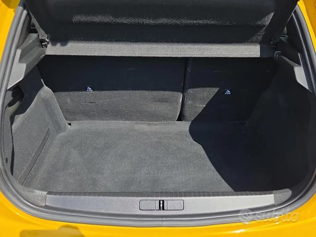 Peugeot 208 2022 photo 5