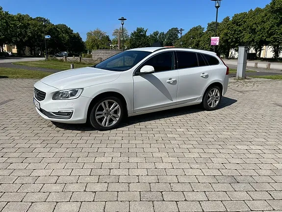 Volvo V60 2014 photo 2