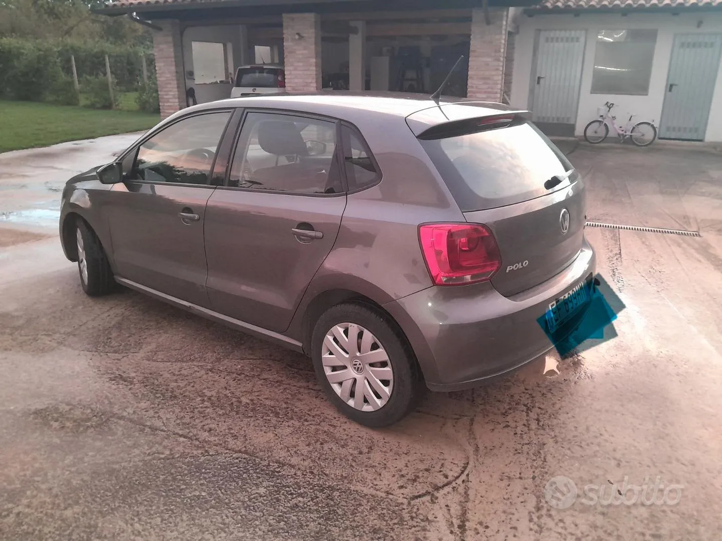 Volkswagen Polo 2010 photo 2
