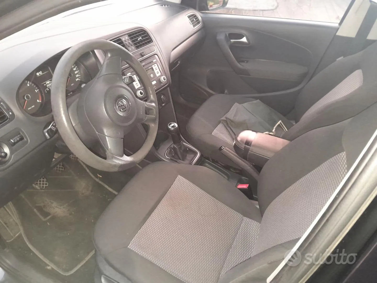 Volkswagen Polo 2010 photo 5