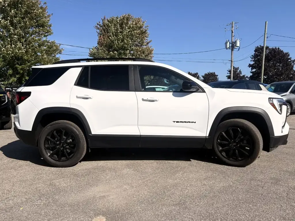 GMC Terrain 2027 photo 3