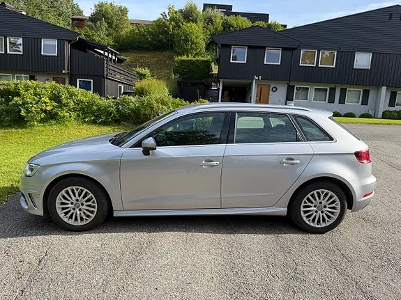 Audi A3 2016 photo 4