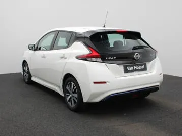 Nissan Leaf 2021 photo 2