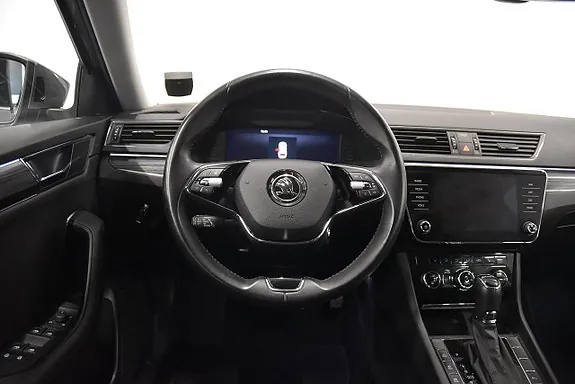 Skoda Superb 2023 photo 2