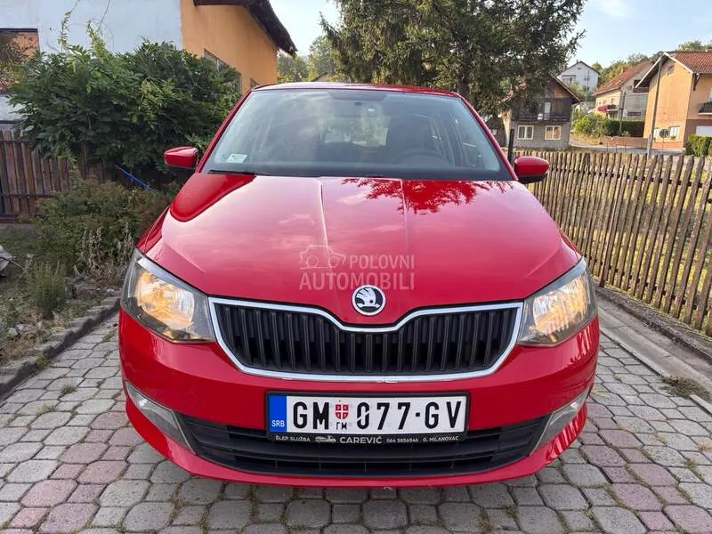 Skoda Fabia 2015 photo 2