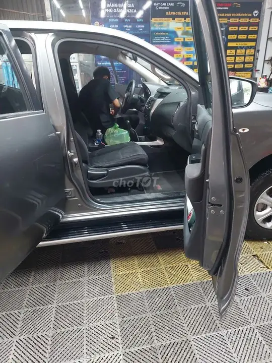 Nissan Navara 2015 photo 5