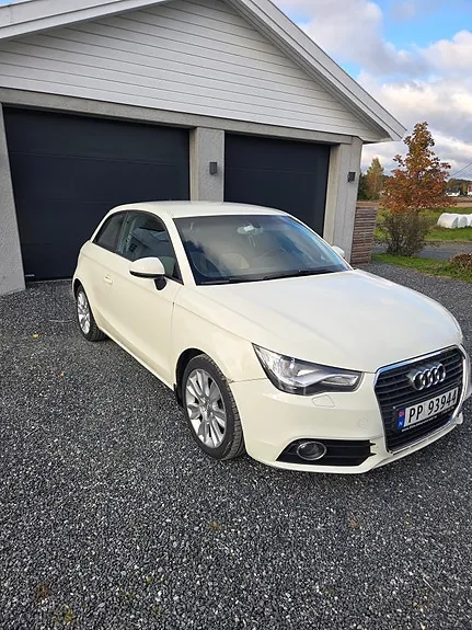 Audi A1 2011 photo 2