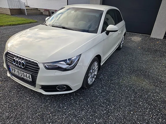 Audi A1 2011 photo 3
