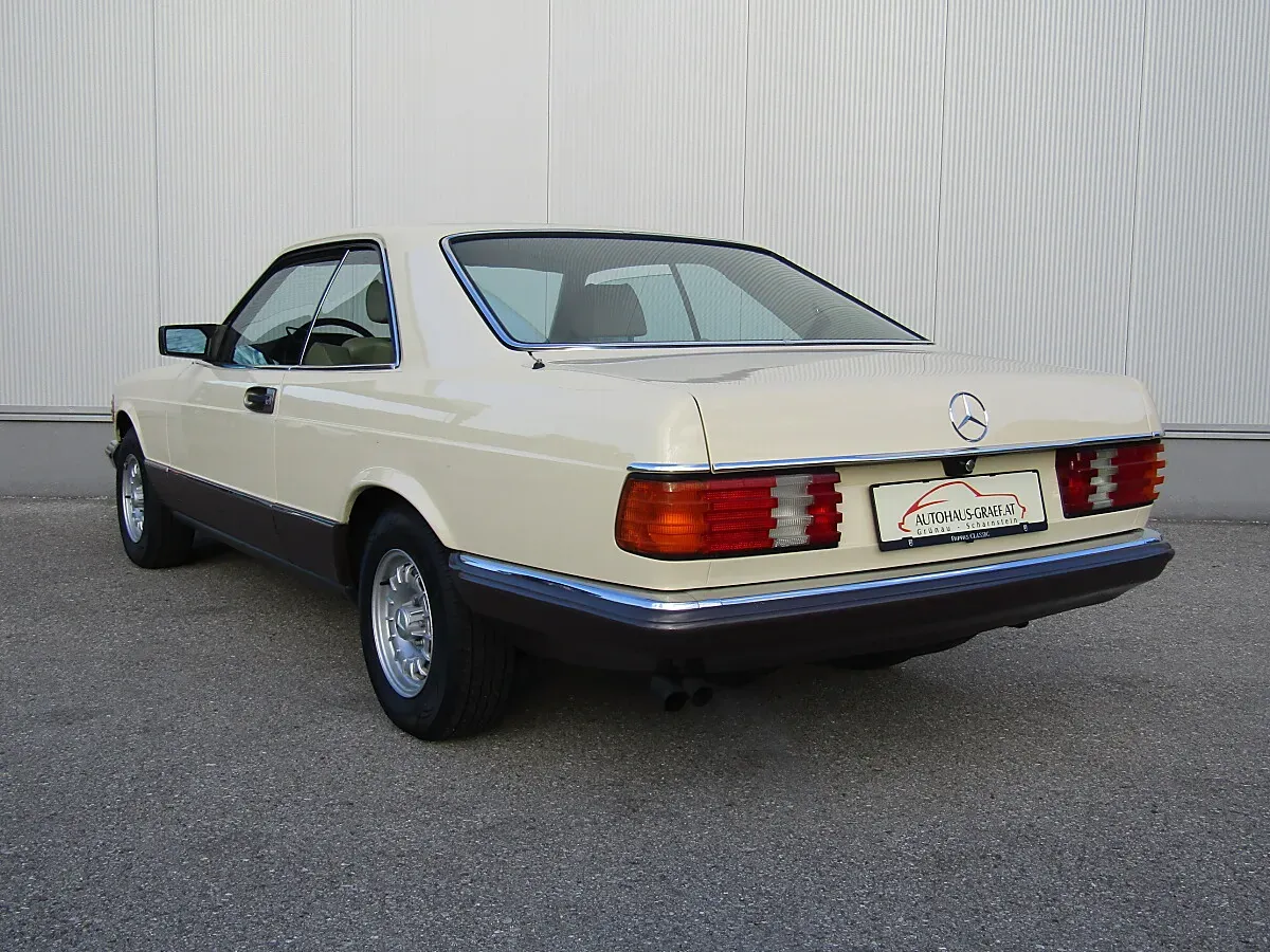 Mercedes-Benz S-Class 1982 photo 3