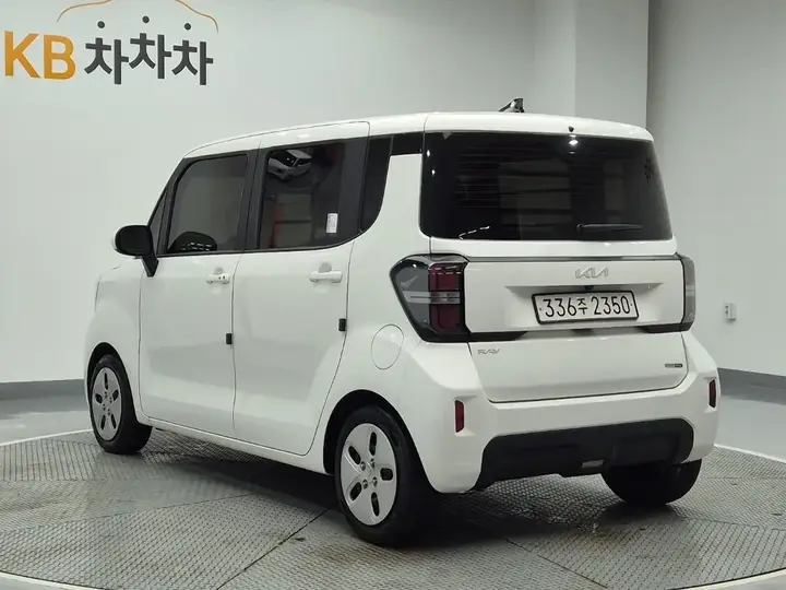 Kia K5 2023 photo 2