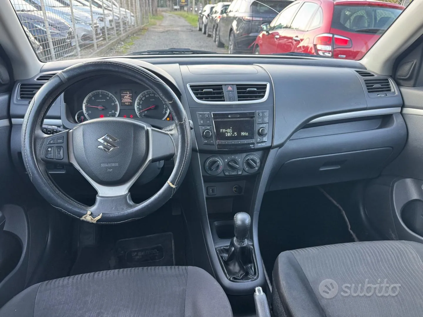 Suzuki Swift 2011 photo 5