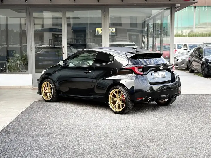 Toyota Yaris 2022 photo 4