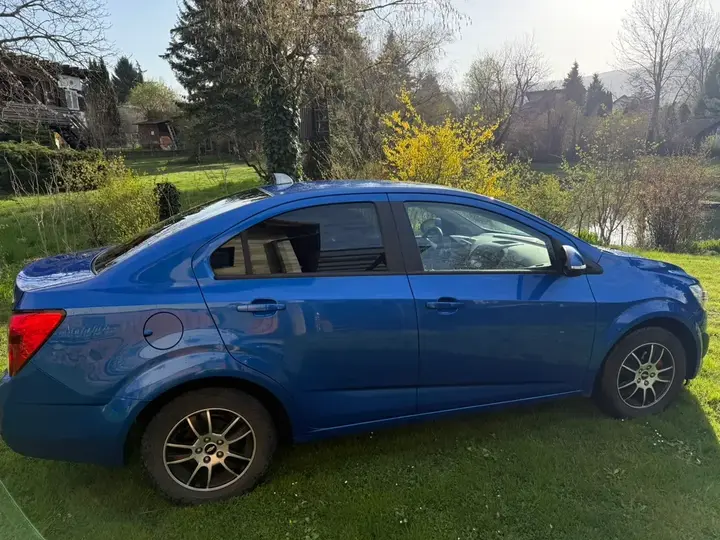 Chevrolet Aveo 2014 photo 3