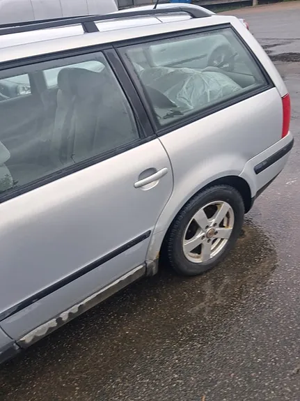 Volkswagen Passat 2000 photo 4