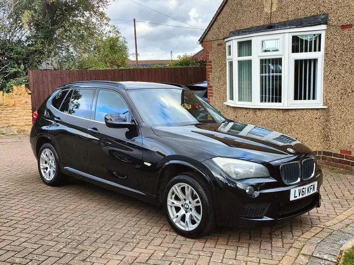 BMW X1 2011 photo 2