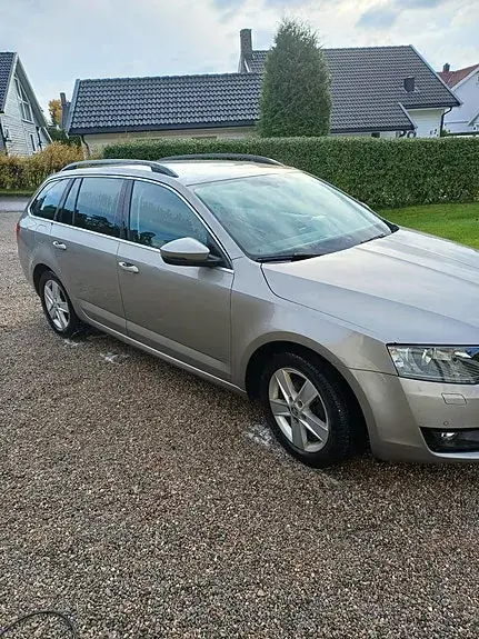 Skoda Octavia 2014 photo 3
