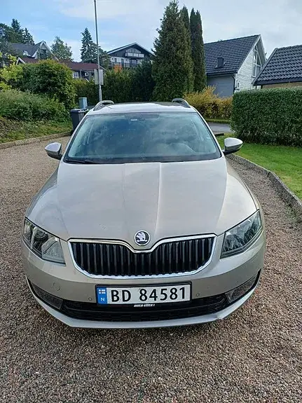 Skoda Octavia 2014 photo 2