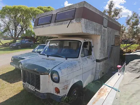 Ford Transit 1976 photo 3