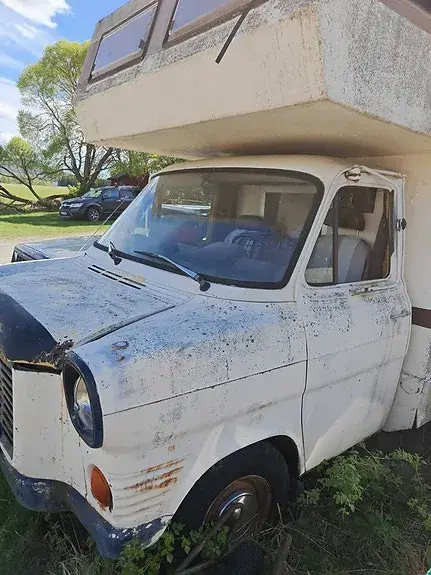 Ford Transit 1976 photo 4