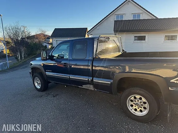 Chevrolet Silverado 2002 photo 4