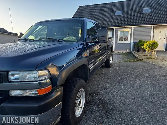 Chevrolet Silverado 2002 photo 2