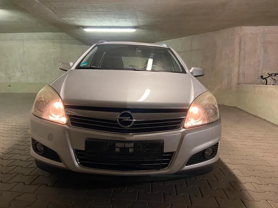 Opel Astra Kombi