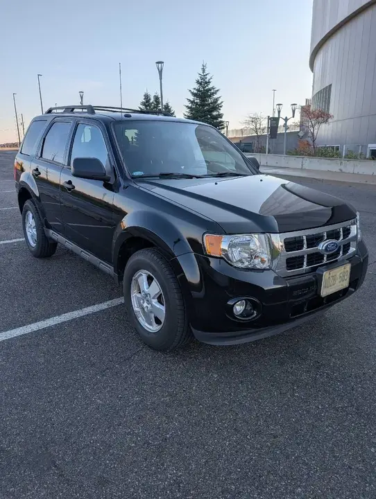 Ford Escape 2012 photo 2