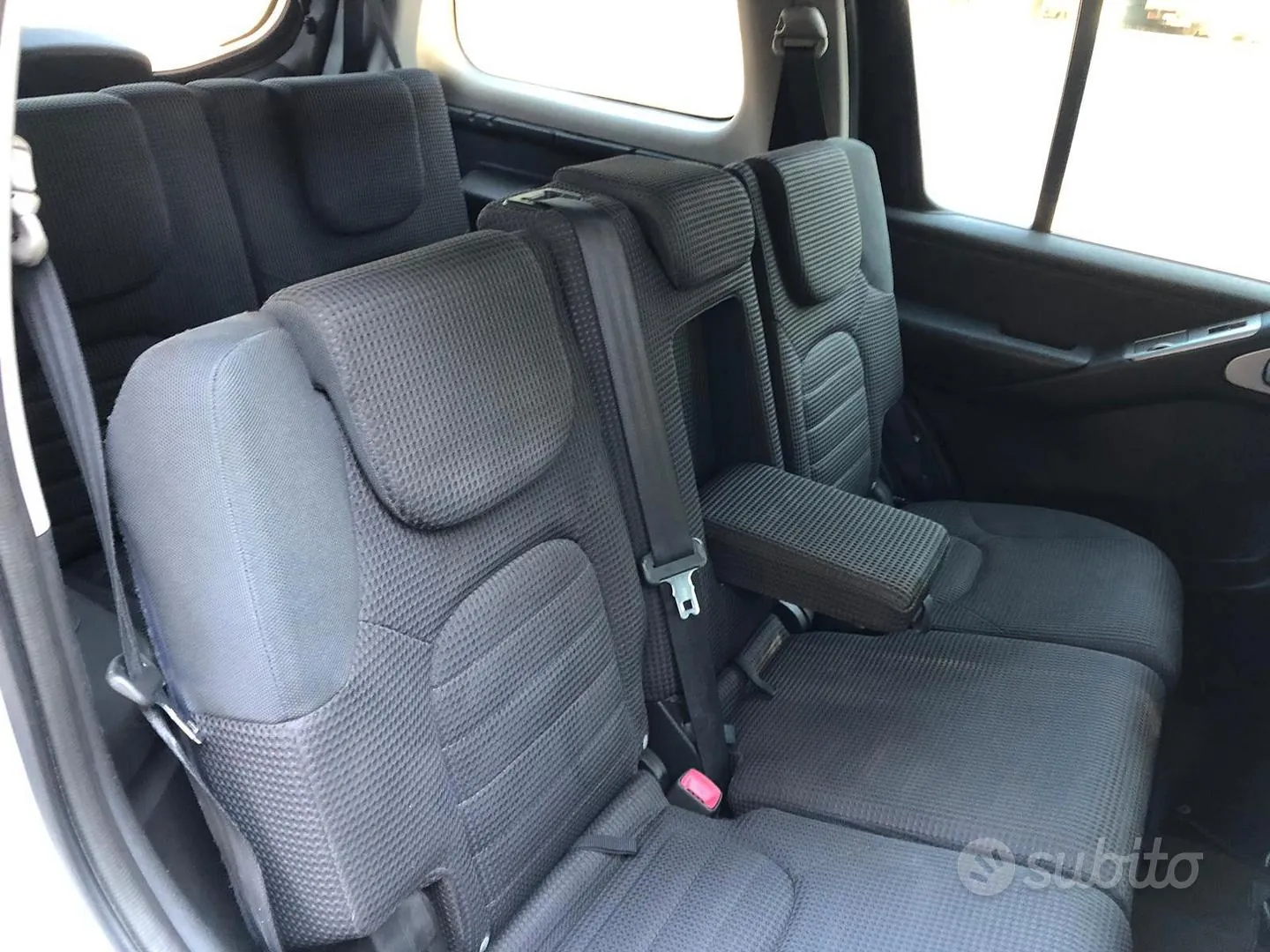 Nissan Pathfinder 2006 photo 5