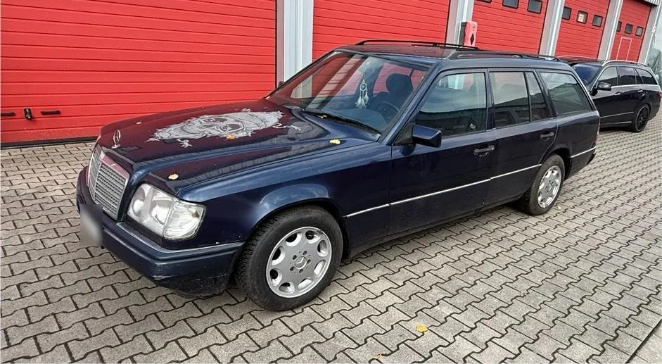 Mercedes-Benz E 200