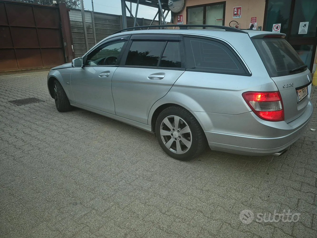 Mercedes-Benz C 2010 photo 4