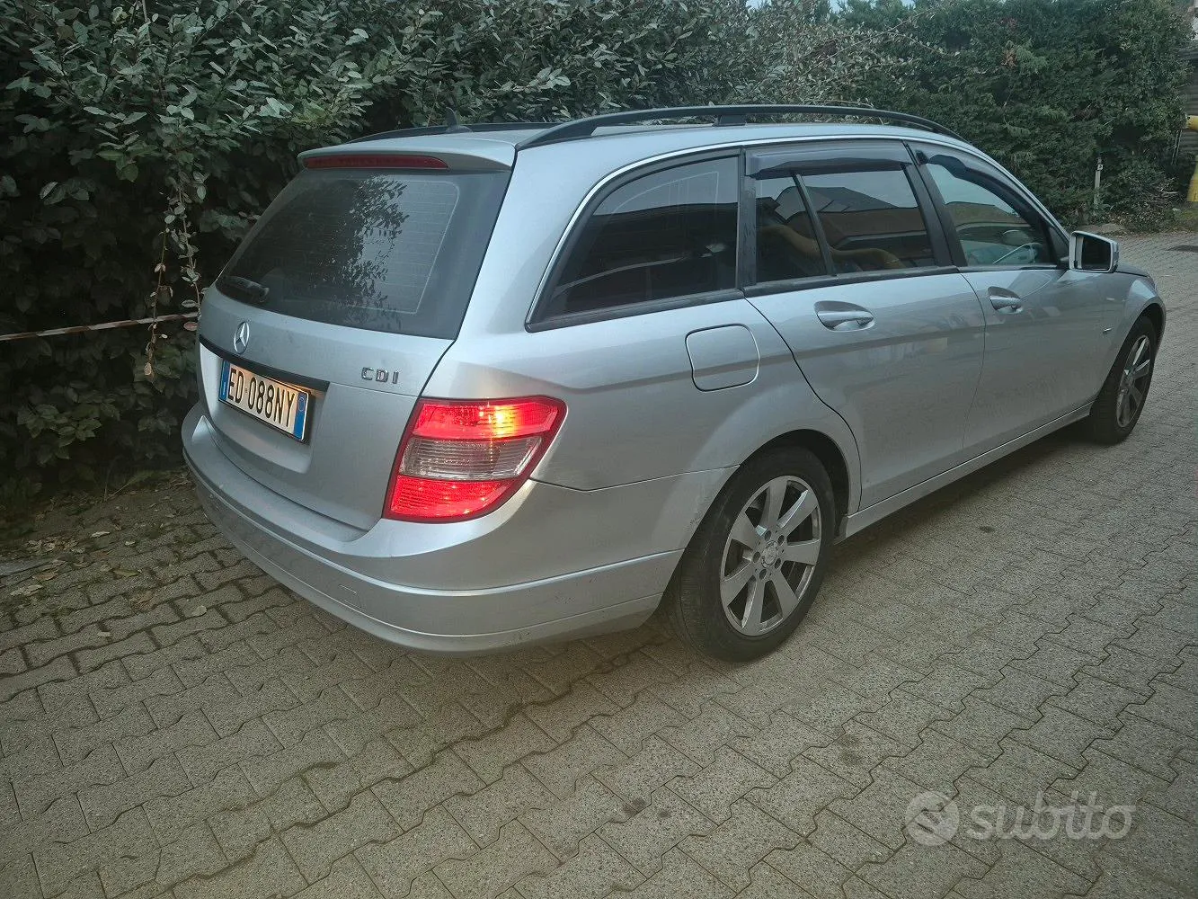 Mercedes-Benz C 2010 photo 2