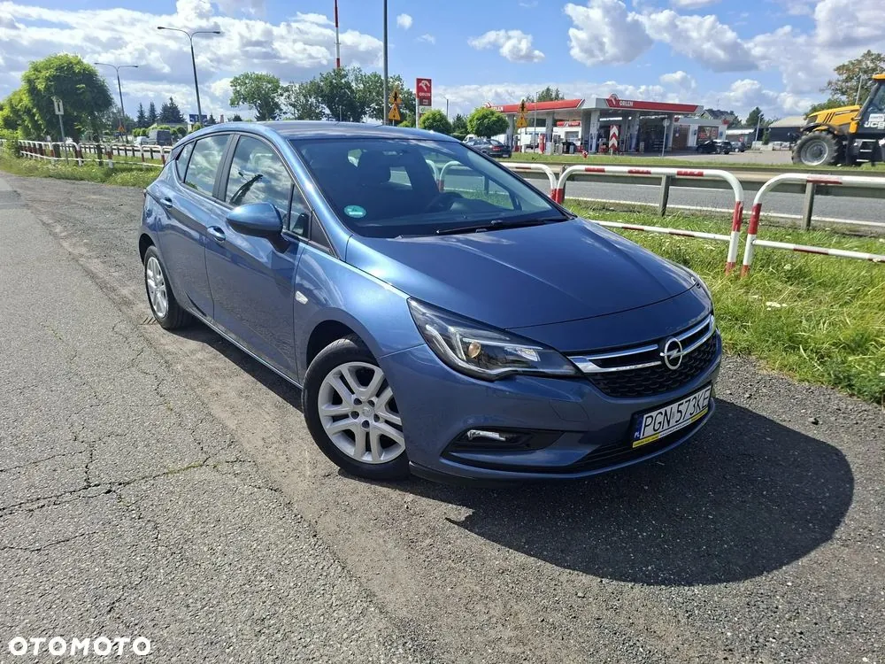 Opel Astra 2017 photo 2