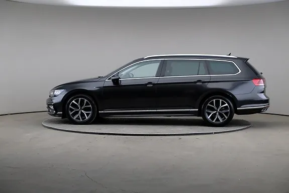 Volkswagen Passat 2023 photo 4