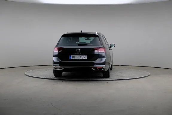 Volkswagen Passat 2023 photo 5