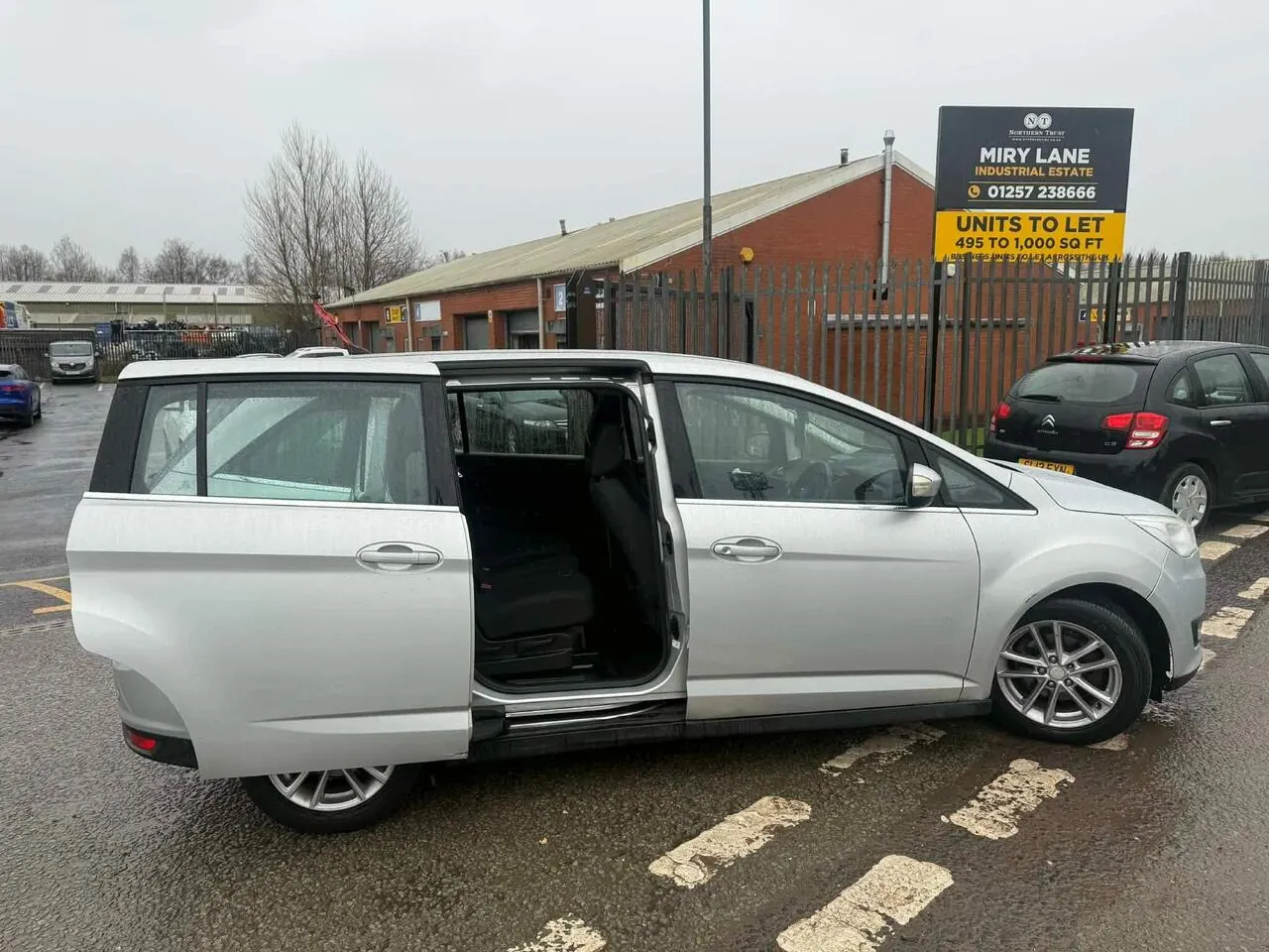 Ford C-Max 2017 photo 3