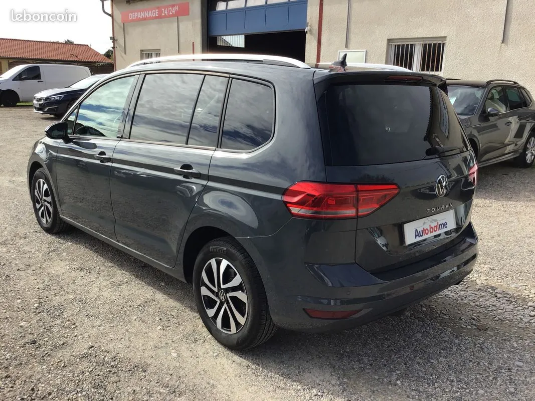 Volkswagen Touran 2022 photo 3