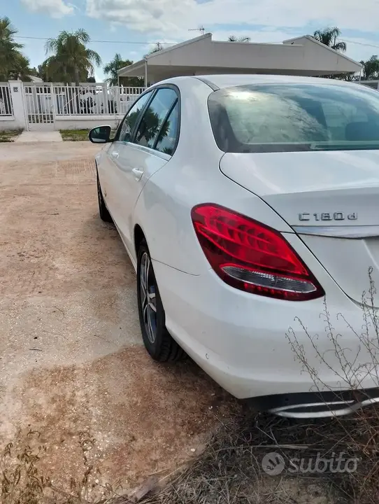 Mercedes-Benz C180