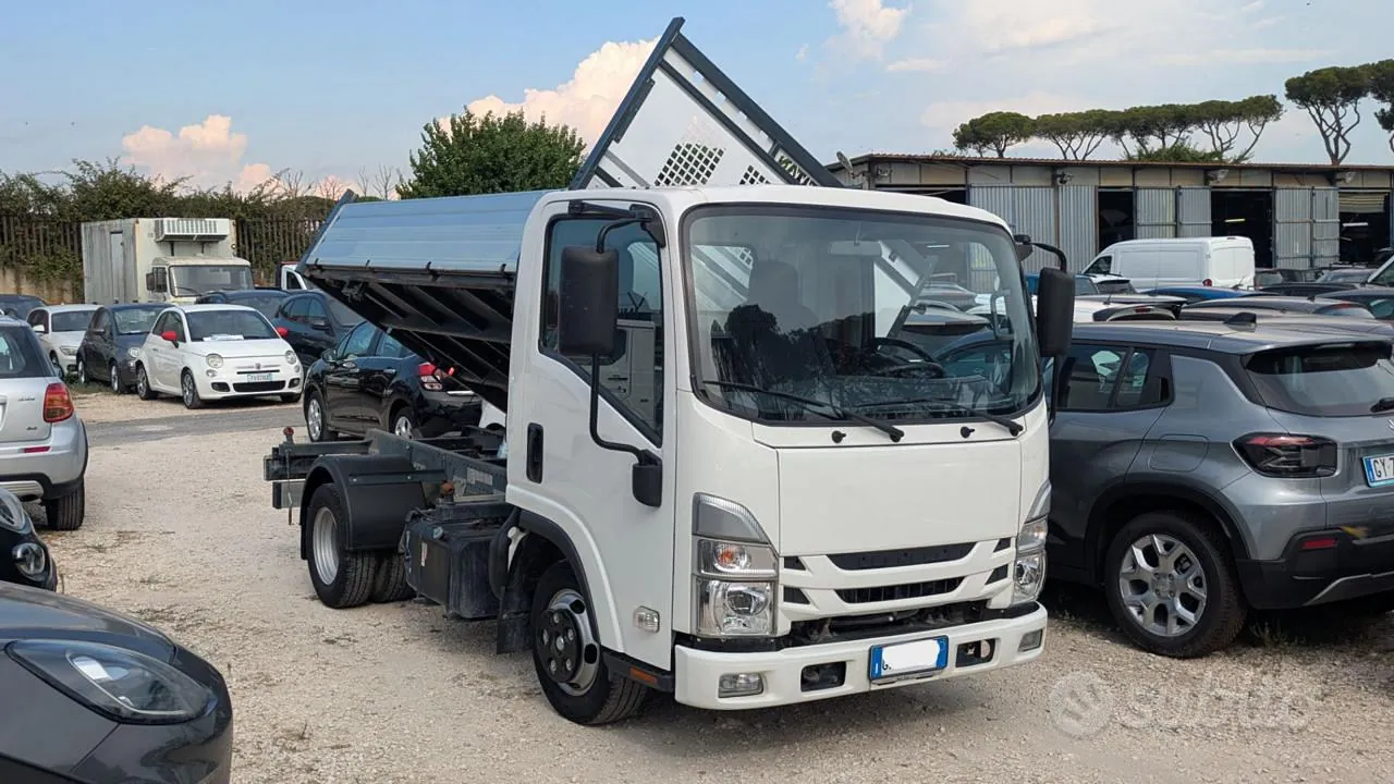 Isuzu M21