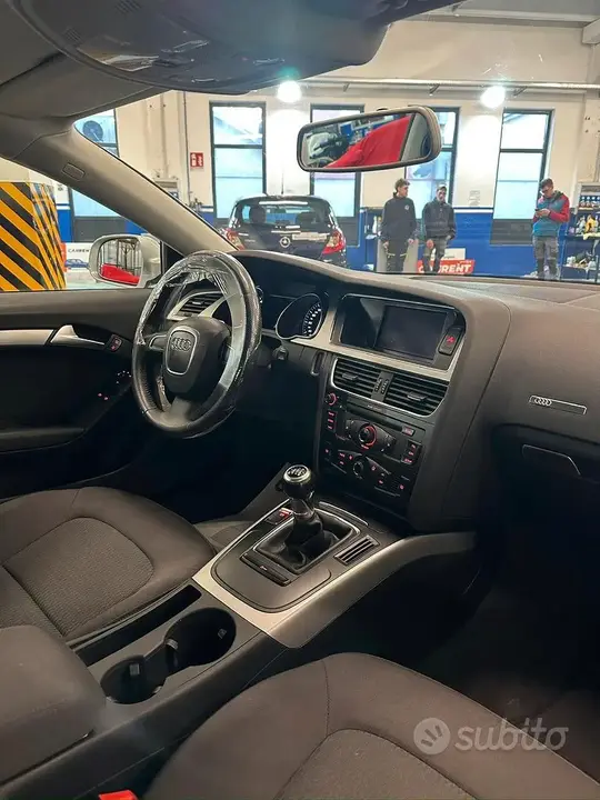 Audi A5 2011 photo 4