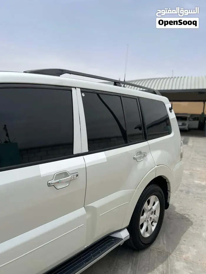 Mitsubishi Pajero Plus 2015 photo 4