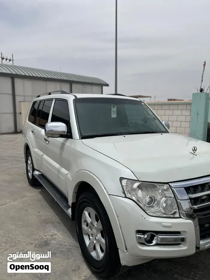 Mitsubishi Pajero Plus 2015 photo 2