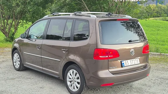 Volkswagen Touran 2012 photo 3