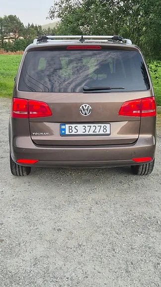 Volkswagen Touran 2012 photo 4