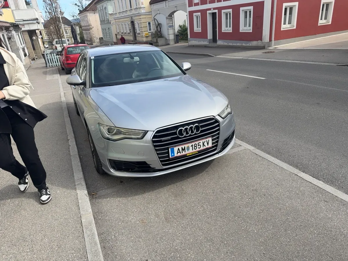 Audi A6 2015 photo 2