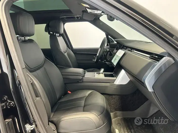 Land Rover Range Rover 2025 photo 3