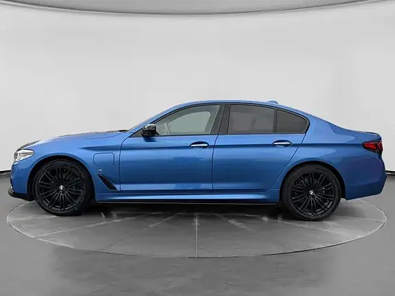 BMW 530E 2018 photo 2