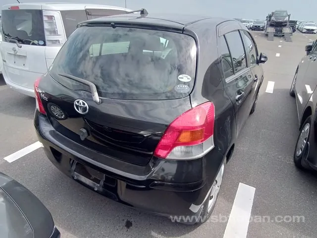 Toyota Vitz 2009 photo 4