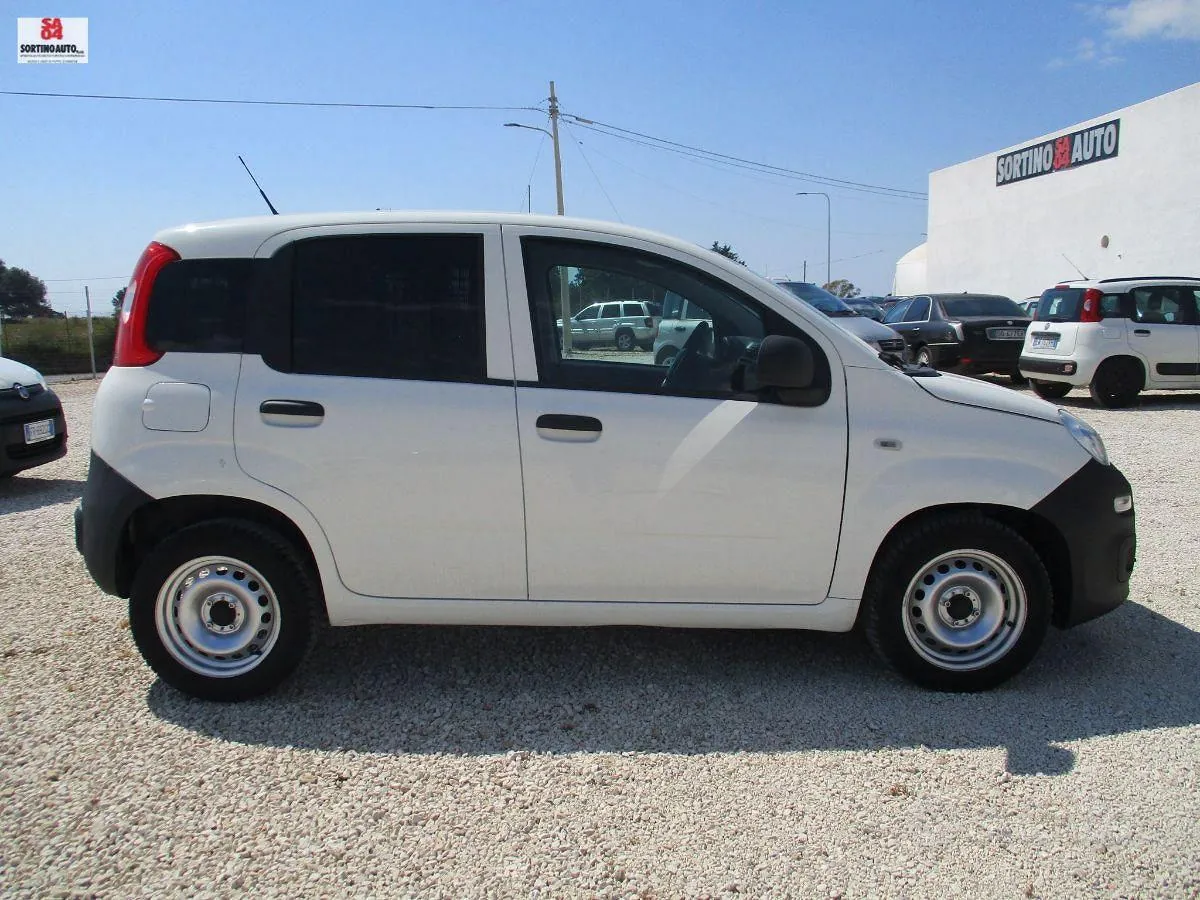 Fiat Panda Van 2018 photo 4