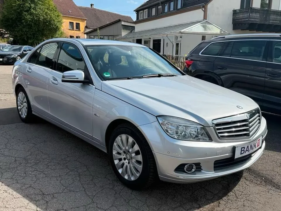 Mercedes-Benz C180